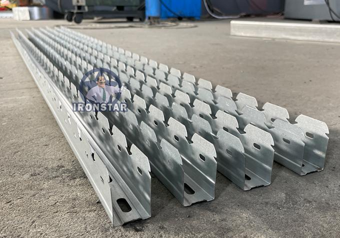 カセット機械1を形作る鋼鉄キール ロール