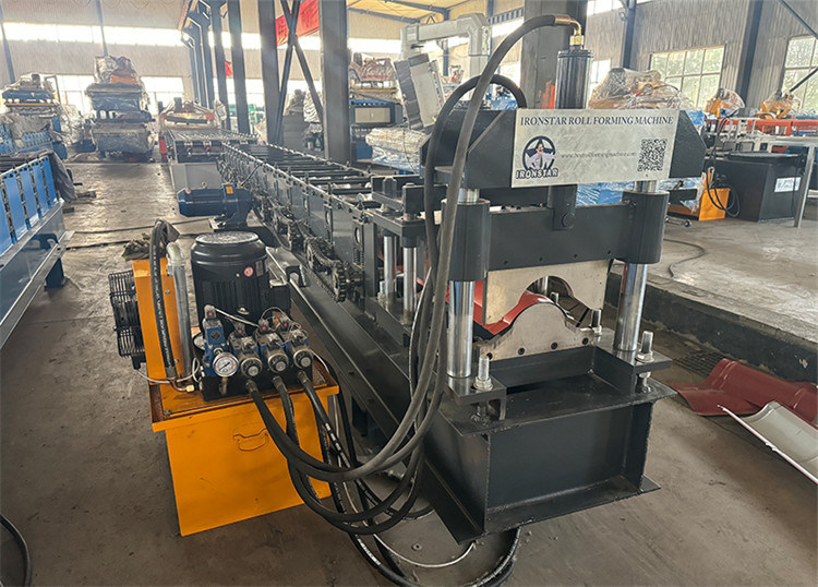 “Romania Industrial Warehouse Roof Use 312 Cap Ridge Roll Forming Machine Automatic PPGI Metal Waterproof Ridge Capping Tile Making Machine”