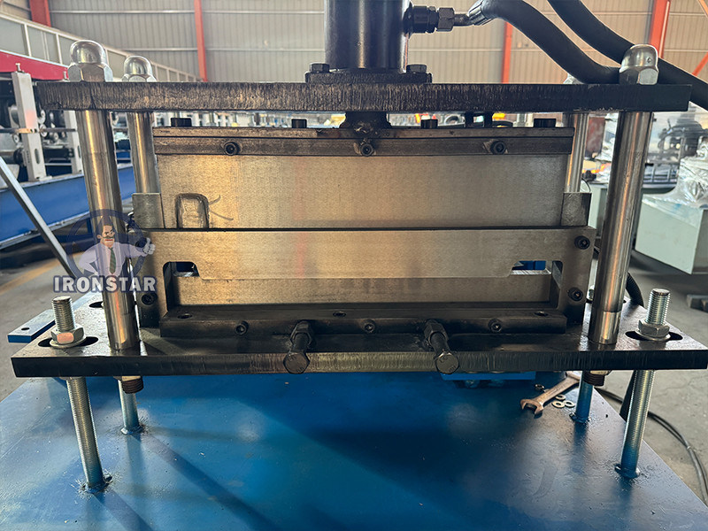 “Ironstar North America Standard Portable KR18 KR24 Snap Lock Standing Seam Roll Forming Machine PLC Controlled”