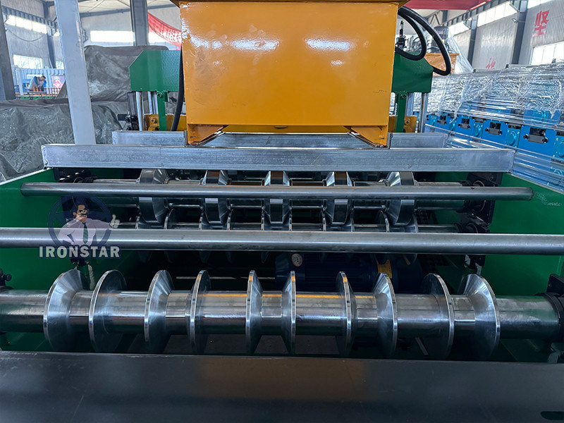 “Hot Sale In South Africa IBR Crimping Roof Sheet Roll Forming Machine With Complete Working Video Automatic 686 Trapezoidal Metal Roof Panel Making Machine For Factory Warehouse”
