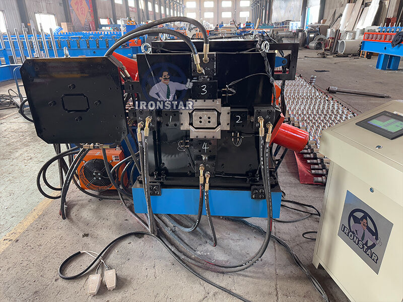 “USA Standard 3 In 1 Water Downpipe Roll Forming Machine Multi Function Rainwater Gutter Downspout Profile Roll Forming Machine Metal Down Pipe Making Machinery For American Building Construction”